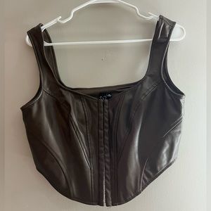 Selling a brown corset size M from Windsor. Used once and in good condition.